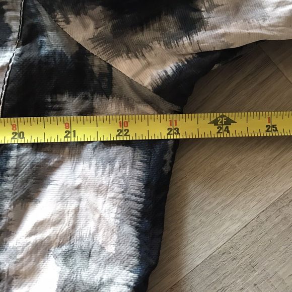 Chico’s size 3 Button Down Jacket Swishy Windbreaker Modern Shabby Chic - Picture 4 of 5